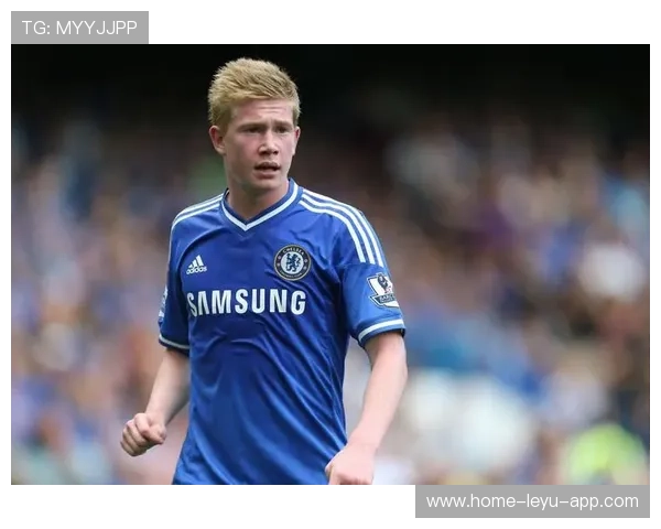 切尔西追德布劳内式大范围传导：足球中的全场调度艺术